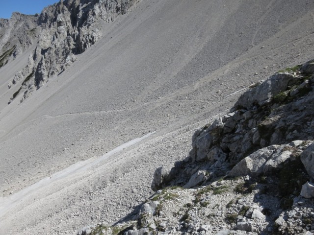 und hier am Steig vom Stempeljoch einfädeln (viel kürzer und angenehmer als über das Lafatscher Joch)