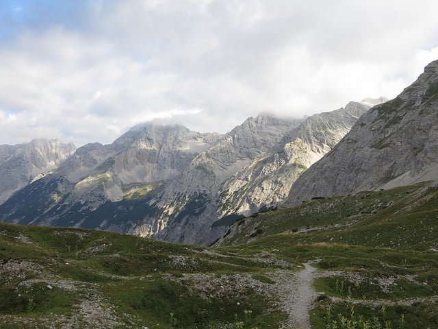 Blick auf die Gleirsch - Halltal Kette vom Kreuzjöchl aus