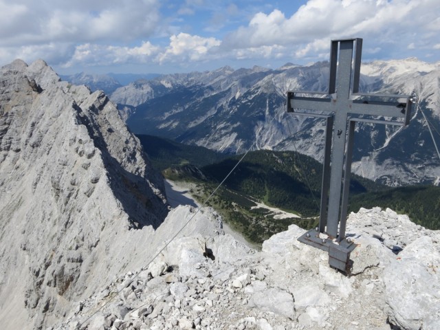 Sonntagskarspitze, 2.575m