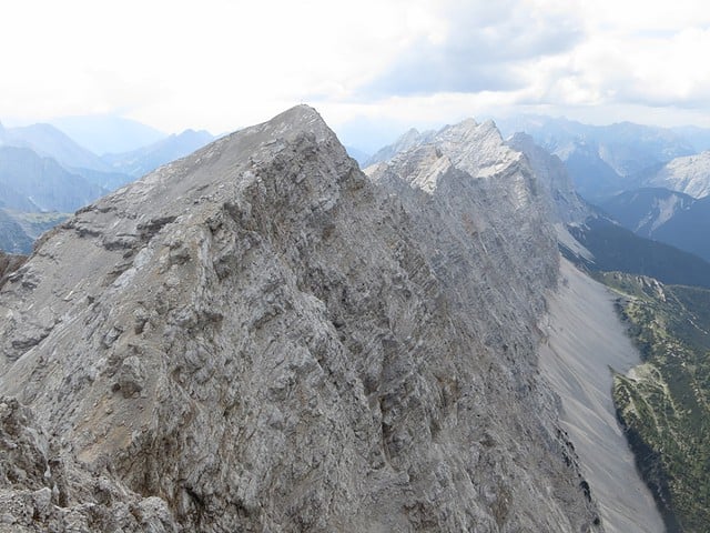 von der Vordern Bachofenspitze aus gen Westen geschaut