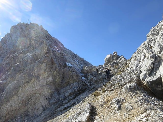 nach dem Abstieg vom Gipfelaufbau der Trattenspitze