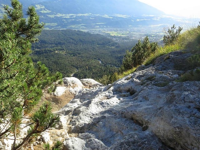 Steig von der alten Halltalerhütte hinab zum Besinnungsweg