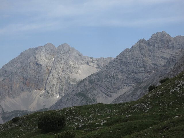 ein erster Blick auf das Ziel, 150m unterhalb des Stempeljoches mitten in der Pfeis