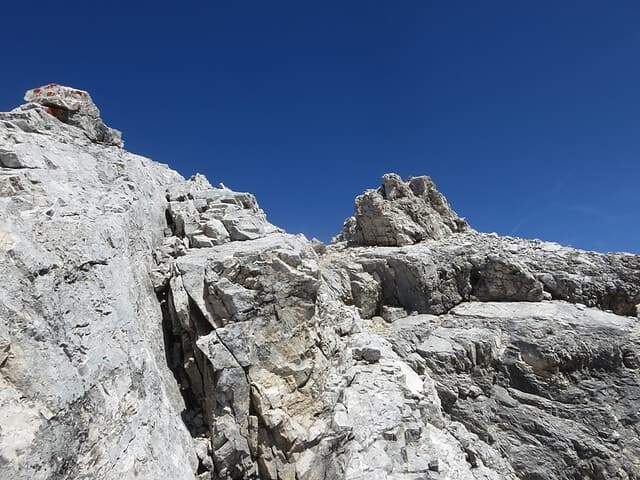 Aufstieg aus einer Scharte zur Kaltwasserkarspitze