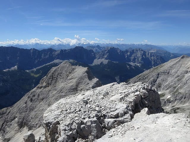 Blick auf die Gipfel des westlichen Teiles der Gleirsch-Halltal-Kette