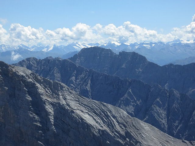 die Bettelwürfe, der große davon fünfthöchster Gipfel im Karwendel (zählt man die Ödkarspitzen als zwei Einzelgipfel)