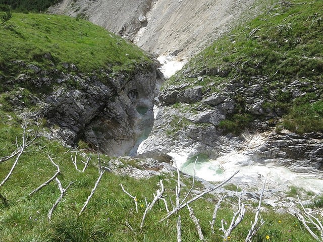 wunderbar geformte Katarakte im Birkkarbach kurz vor der Klamm