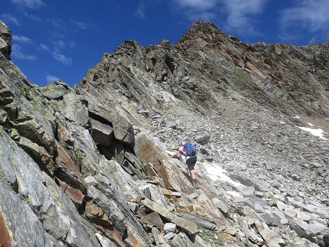 Aufstieg auf den Falbesoner Knotenspitze am Grat