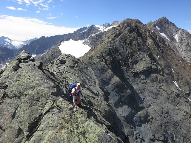 letzte schärfere Gratstelle vor der Einschartung zur Kreuzspitze