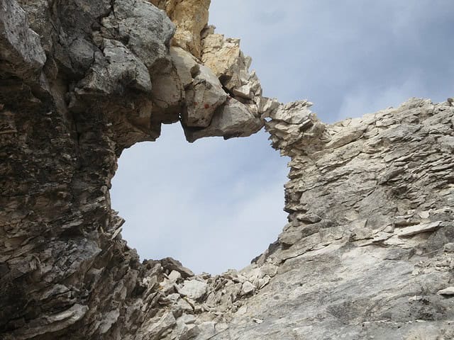 Felsenfenster am Übergang zwischen den Praxmarerkarspitzen