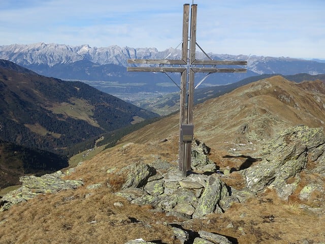 Vorderhalslspitze