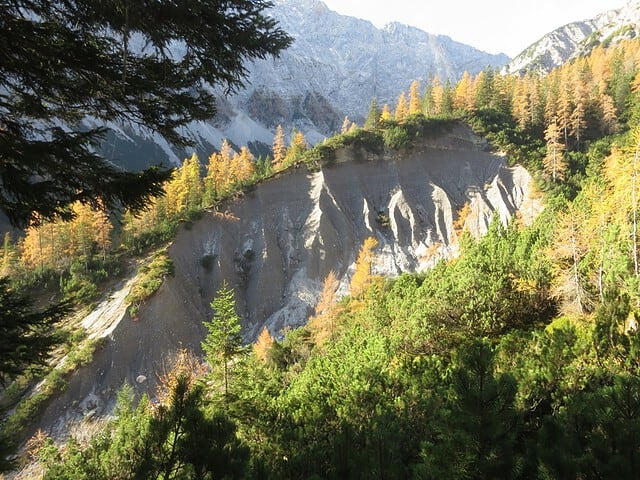 mächtige Schotterreisen aus dem Rauhen Knöll