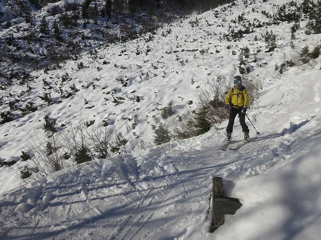 Einfahrt auf den Weg zur Rumeralm