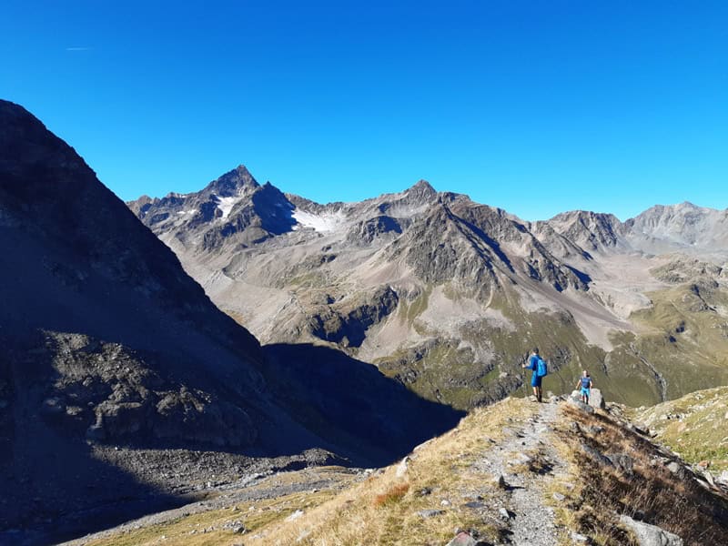 Rückblick auf der Seitenmoräne mit links Wilde und Zahme Leck, Kuhscheibe mittig und Murkarspitze rechts