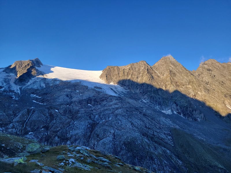 prächtiges Farbspiel im Westen, klar die Sicht, klar die Formen