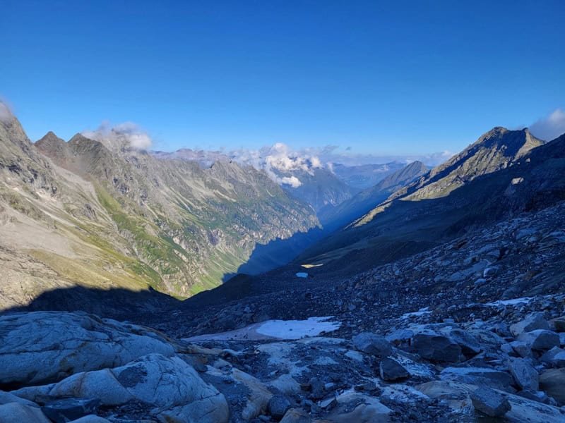 ein phantastischer weiterer Blick auf den Floitengrund von etwa 2.700 m