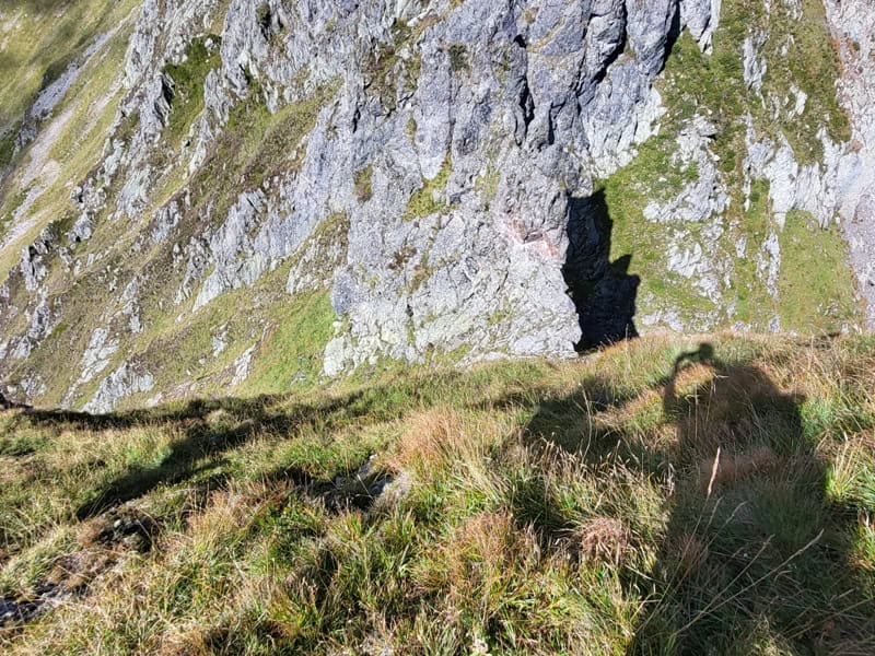 Blick in die Scharte; durchwegs sind die Einschartungen relativ scharf