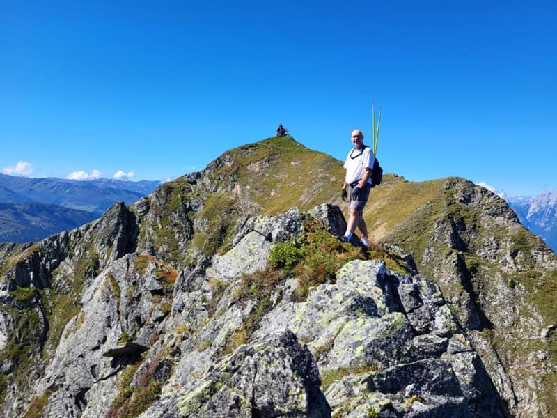 Andi strahlt auf der schönen Grathöhe
