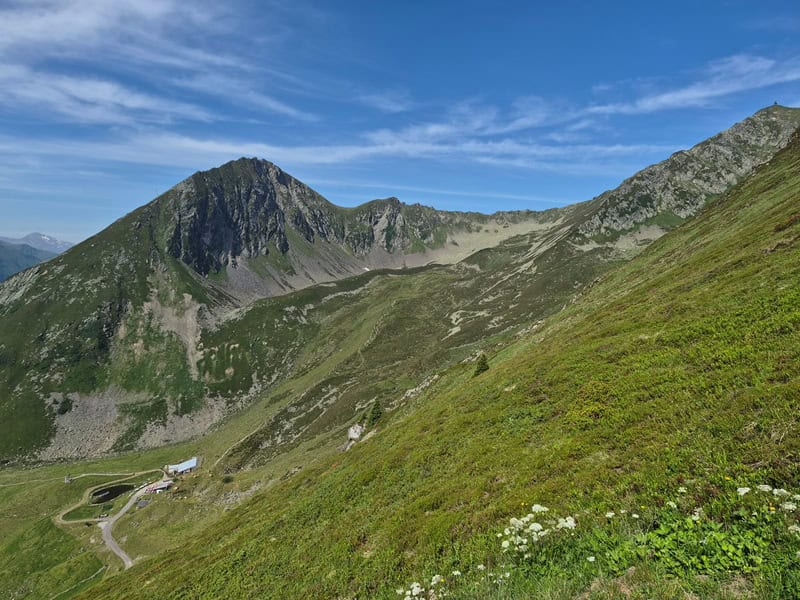 Gartalm mit dem grandiosen Karkessel zwischen Kuhmöser und Kellerjoch