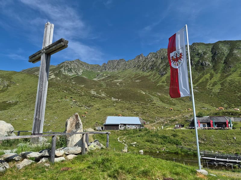 Gartalm und Kellerjochkapelle am Kreuzjoch