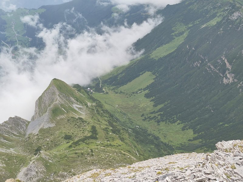 Kleiner Kolm und Kolmhaus 850 m tiefer