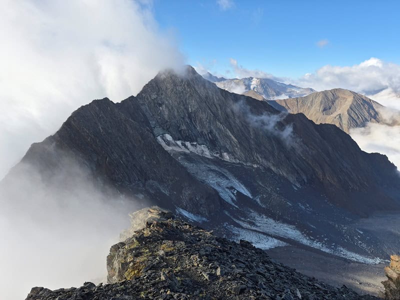 Blick auf die nächste Etappe vom Hinteren Spiegelkogel zur Firmisanschneide