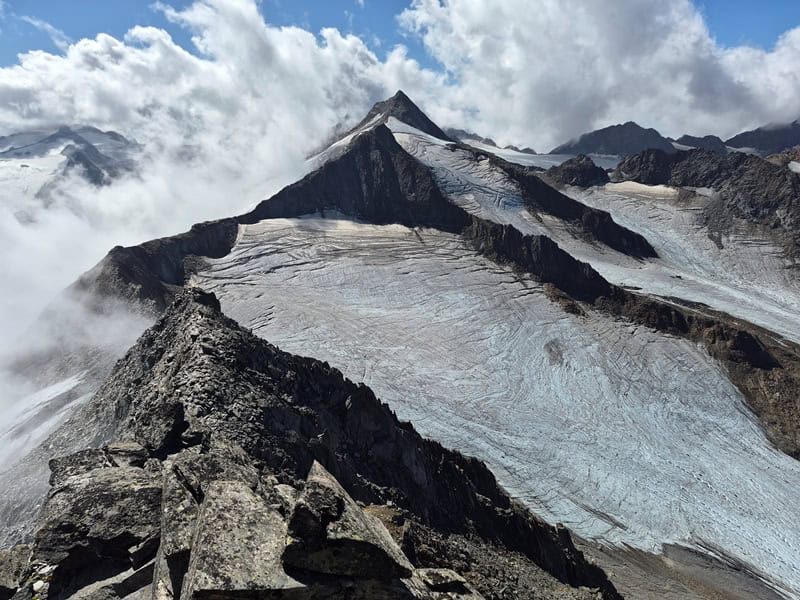 welch ein Blick auf den Schalfkogel mit dem östlichen und mittleren Nährgebiet des Diemferners!
