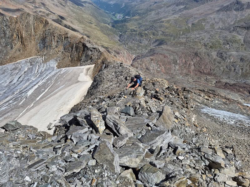 wenige gute Felspartien kennzeichnen den Aufstieg auf den Gratkopf vor dem Gipfelaufbau des Schalfkogels