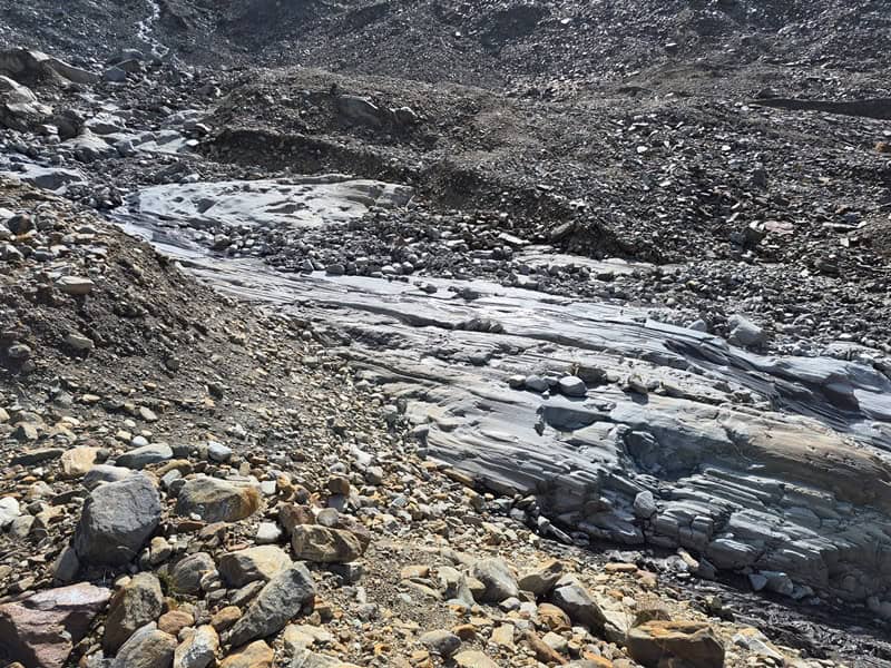 Gletscherschliff im Tal unterhalb des Diemferners