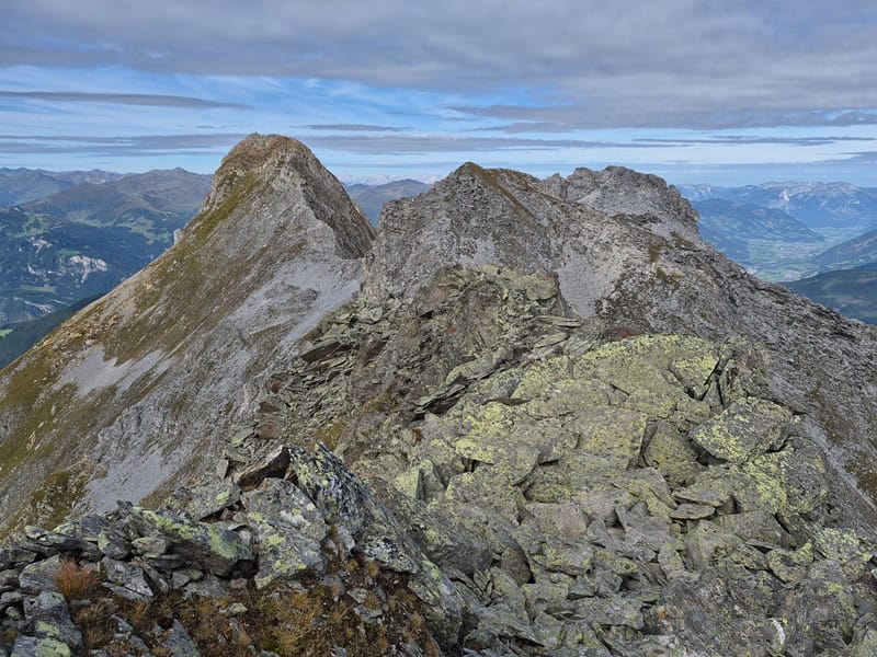 Rückblick von der Gratstrecke im Zillerkamm auf Brandberger Kolm und Mitterwandkragen